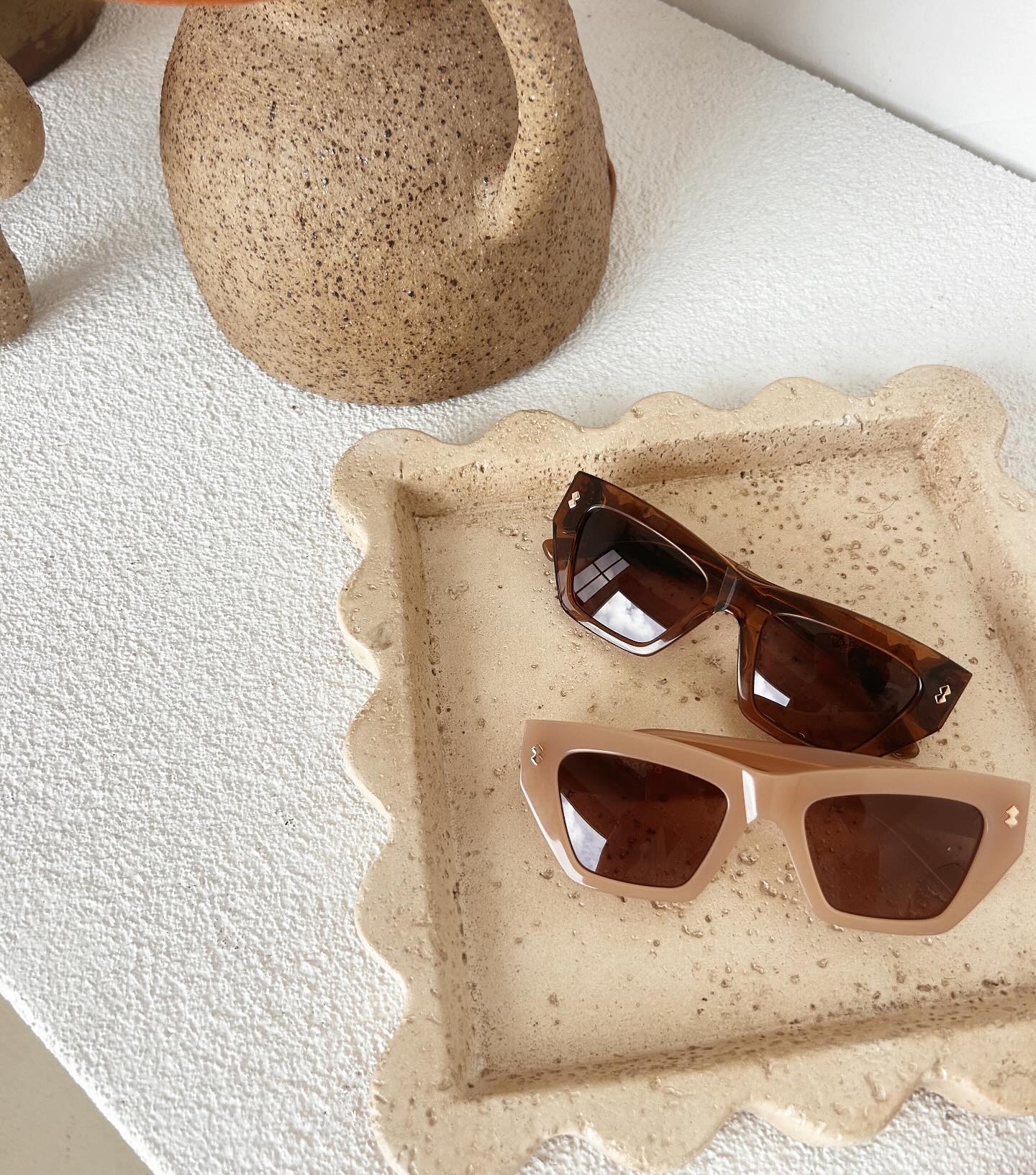 social post by paredeyewear